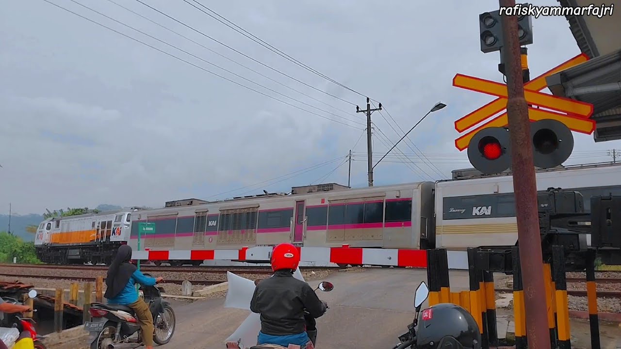 Palang Pintu Kereta Api | Level Crossing In Indonesia | Febuari2026 | Ka Taksaka 