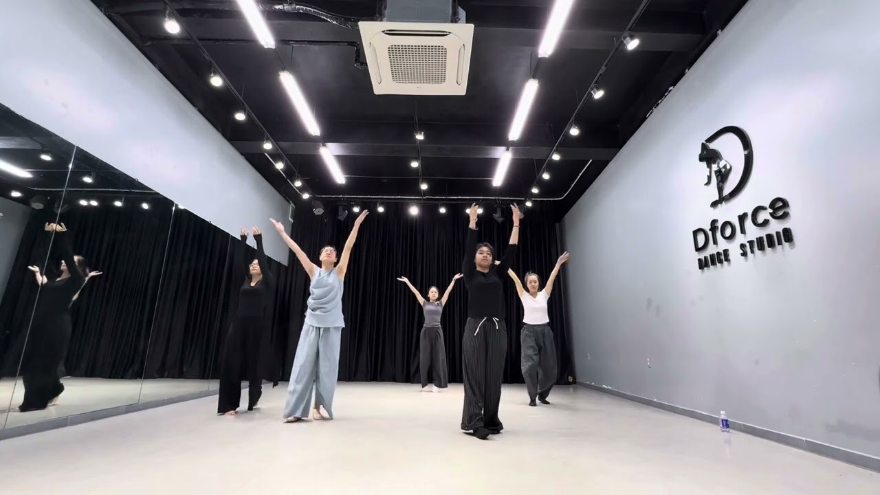 Múa mẹ yêu con - full bài