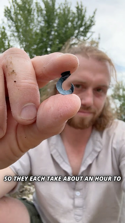 Making Primitive Shell Fish Hooks #survival #primitive #outdoors #nature #fishing #bushcraft #diy