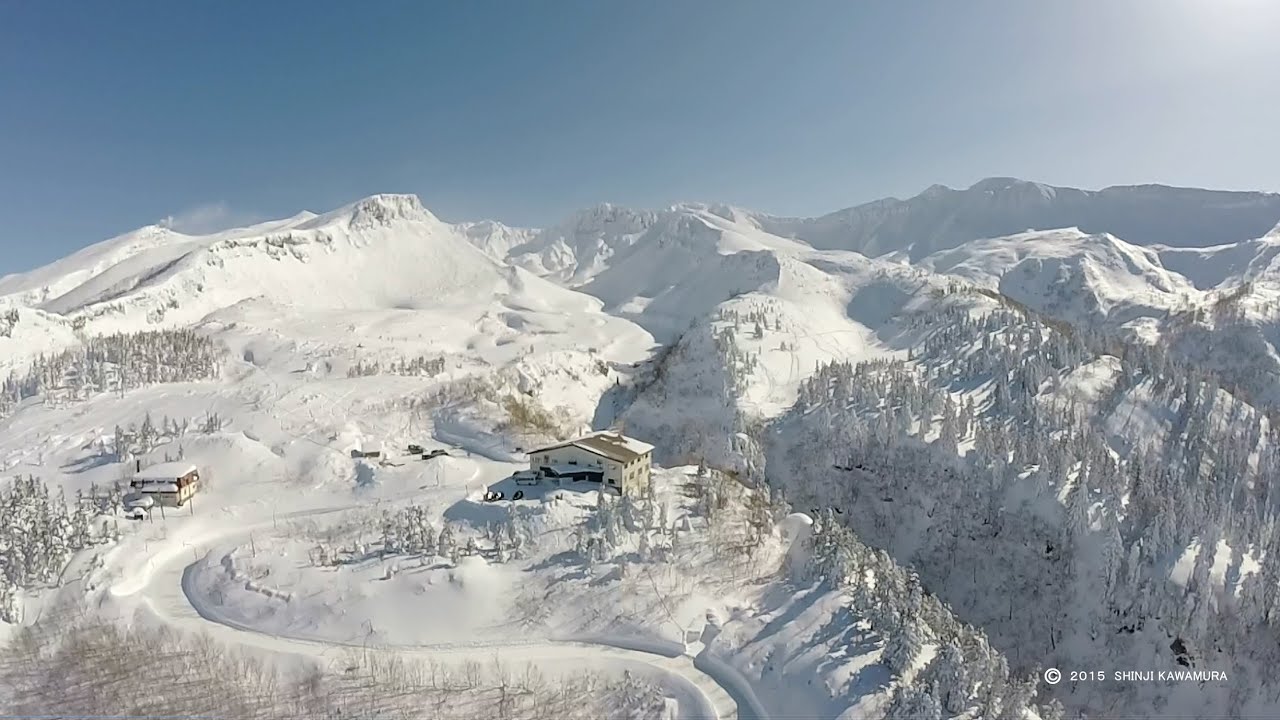 空撮】マルチコプター 十勝岳温泉郷凌雲閣 - YouTube