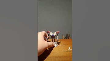 #transformers prime legends class smokescreen review in a minute