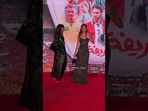 نورين ابو سعدة بصحبة هدي شربيني مطربة مونديال اليد في عرض خاص فيلم الحريفة 2