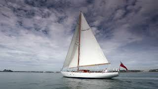 Download Lagu CLASSIC YACHT PAZIENZA is just one of those boats that once seen – she will always stay with you! MP3