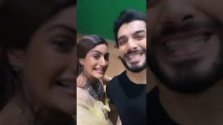Serial Naagin 5 ke Last day Shooting ke Mauke per Surbhi aur Sharad ka Emotional Reaction