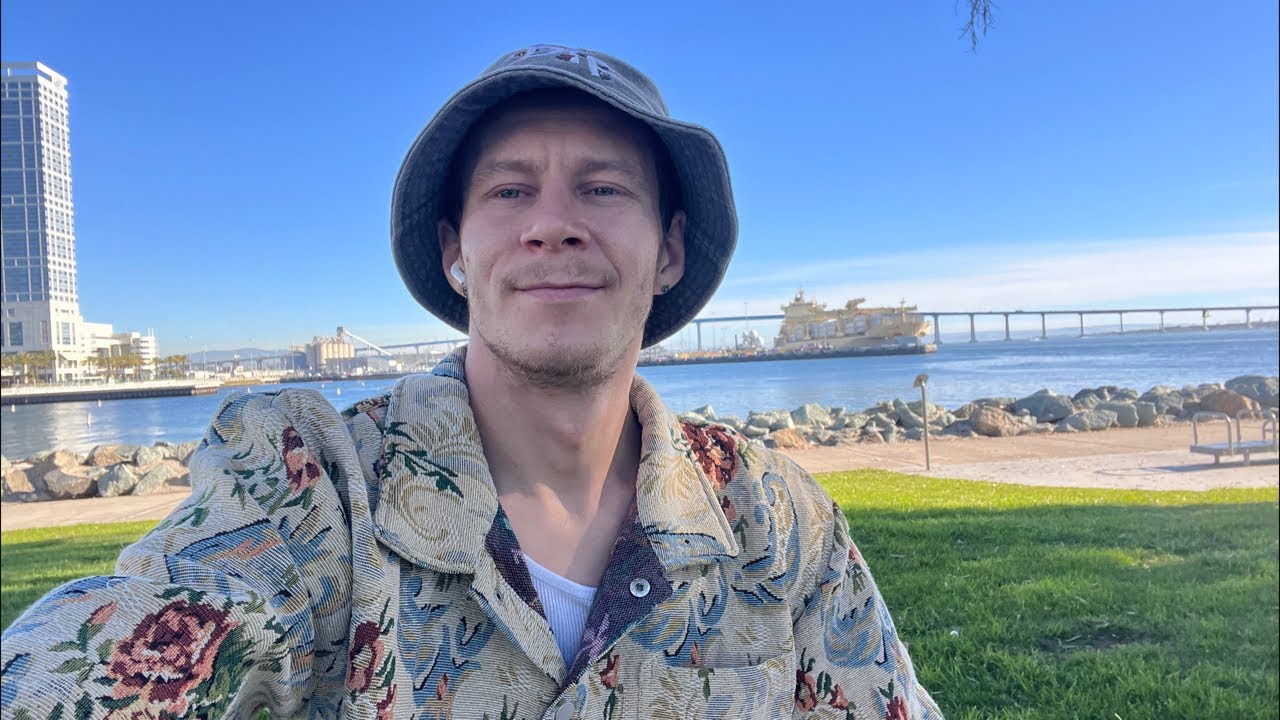 Пикник у океана, говорим о жизни. 