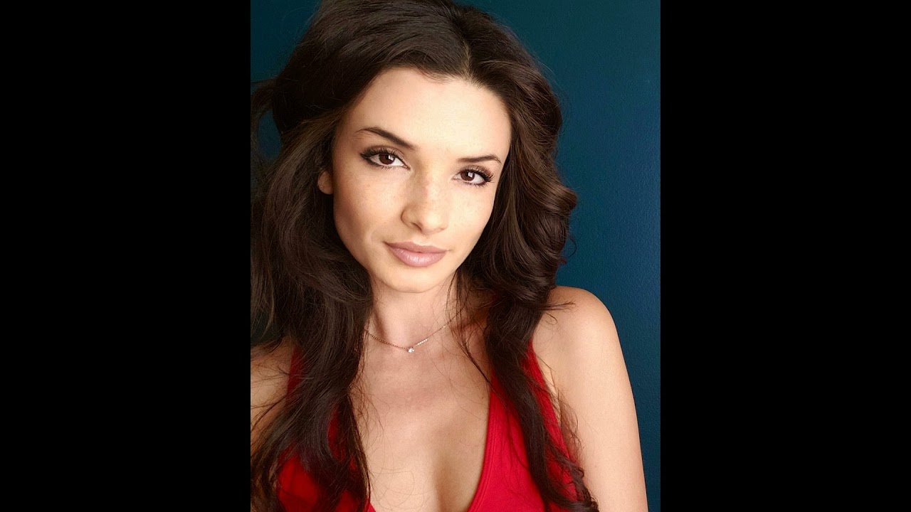 BONUS - Interview with Alice Greczyn, Actress and Author of "Wayward"