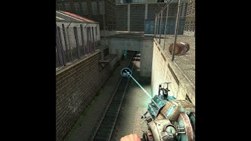 Can a Left4Dead Tank Really Survive a Train Crash? #shorts #garrysmod #left4dead2memes