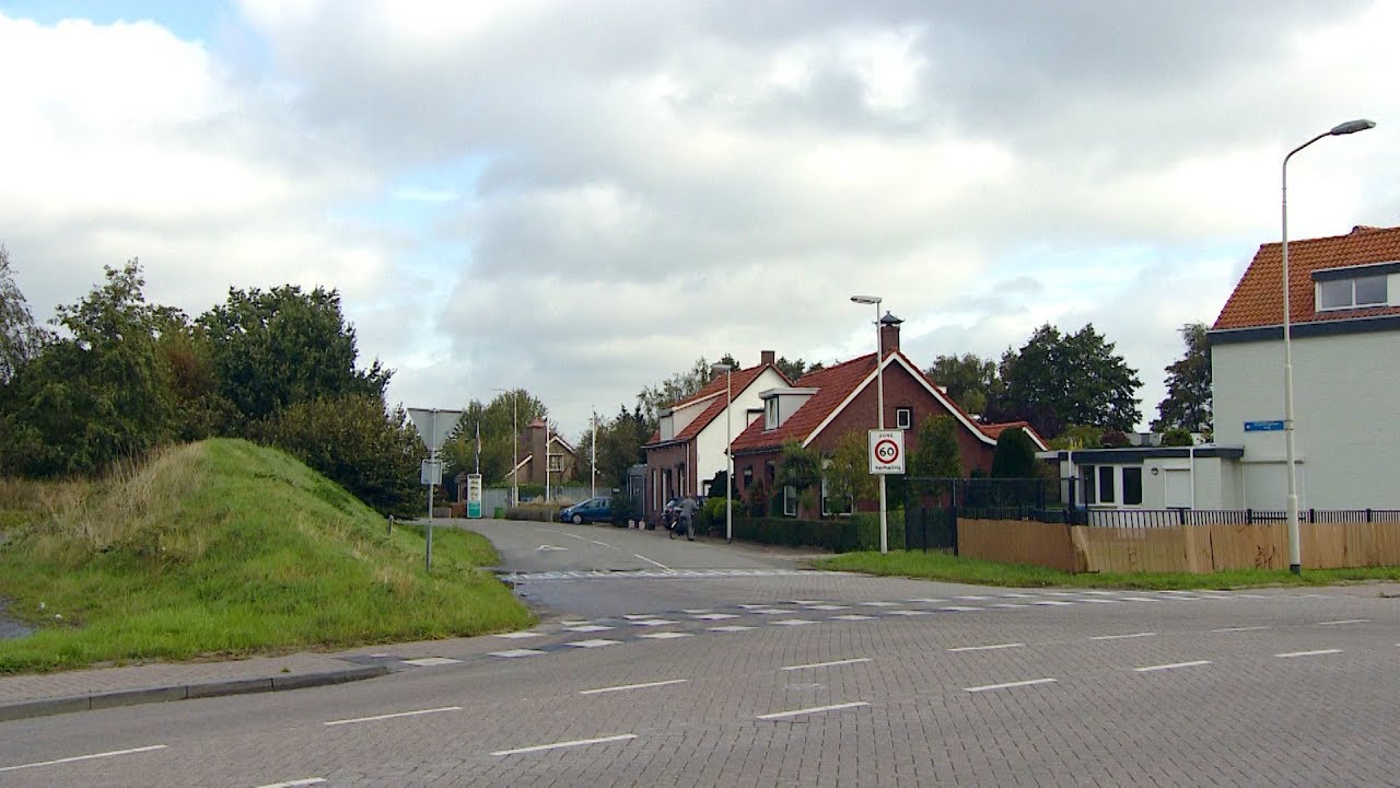 Roosendaal: Vrouw (27) bedreigd en beroofd in haar woning