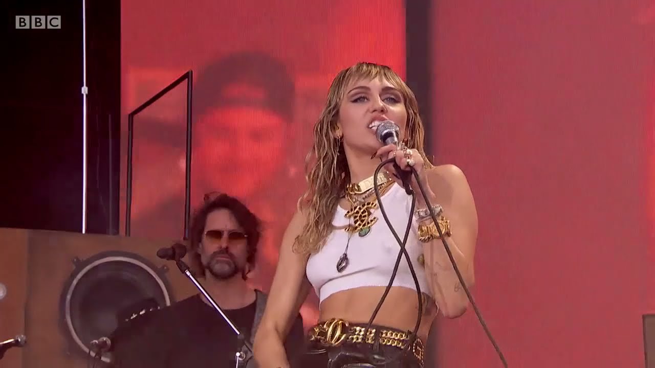 Download Miley Cyrus - Mother's Daughter (Live at Glastonbury 2019)