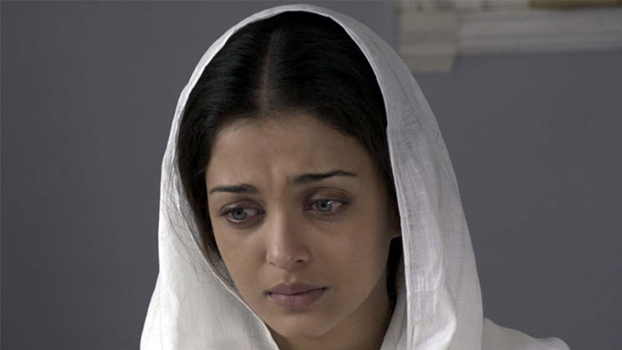 LEAKED | Aishwarya Rai's First Look As Dalbir Kaur From Sarabjit Biopic!