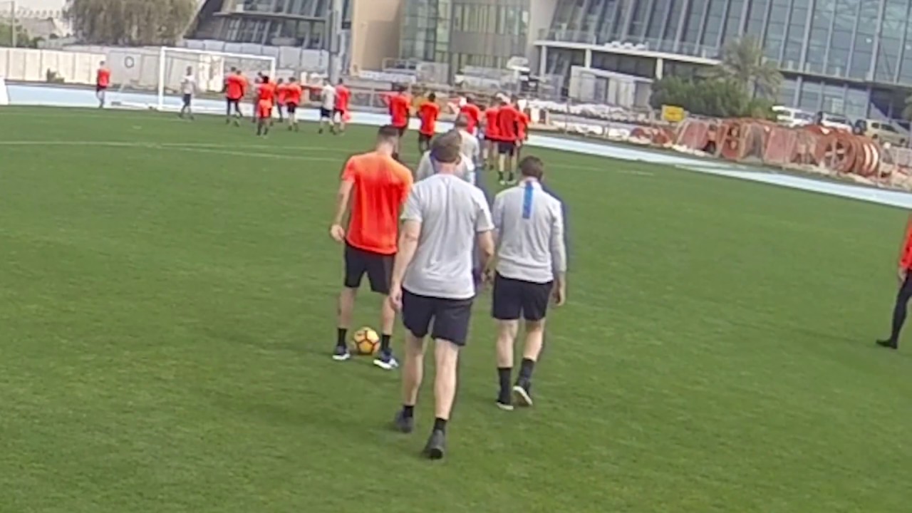 Morgan Schneiderlin nutmegs Erwin Koeman!