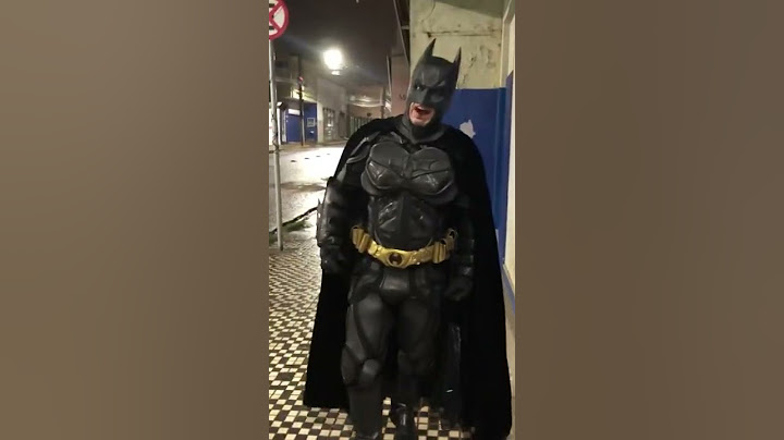 BATMAN: Atravessou fora da faixa … #batman #cosplay #humor #comedy #brasil