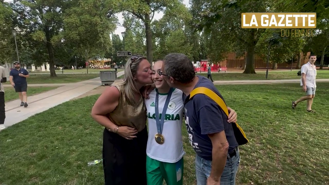 Images exclusives LGDFennec : Kaylia Nemour fête sa médaille avec sa famille !