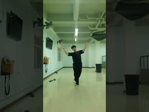 ซ้อมฟ้อนเล็บ ฉบับมหาวิทยาลัยราชภัฏเชียงใหม่