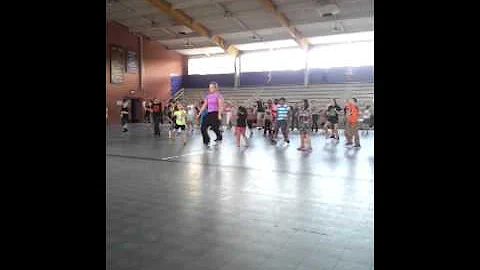 Zombie walk thriller dance