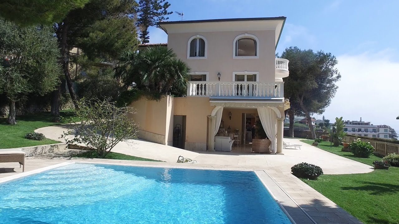 Villa a Sanremo sul mare - Lusso Immobiliare in Italia