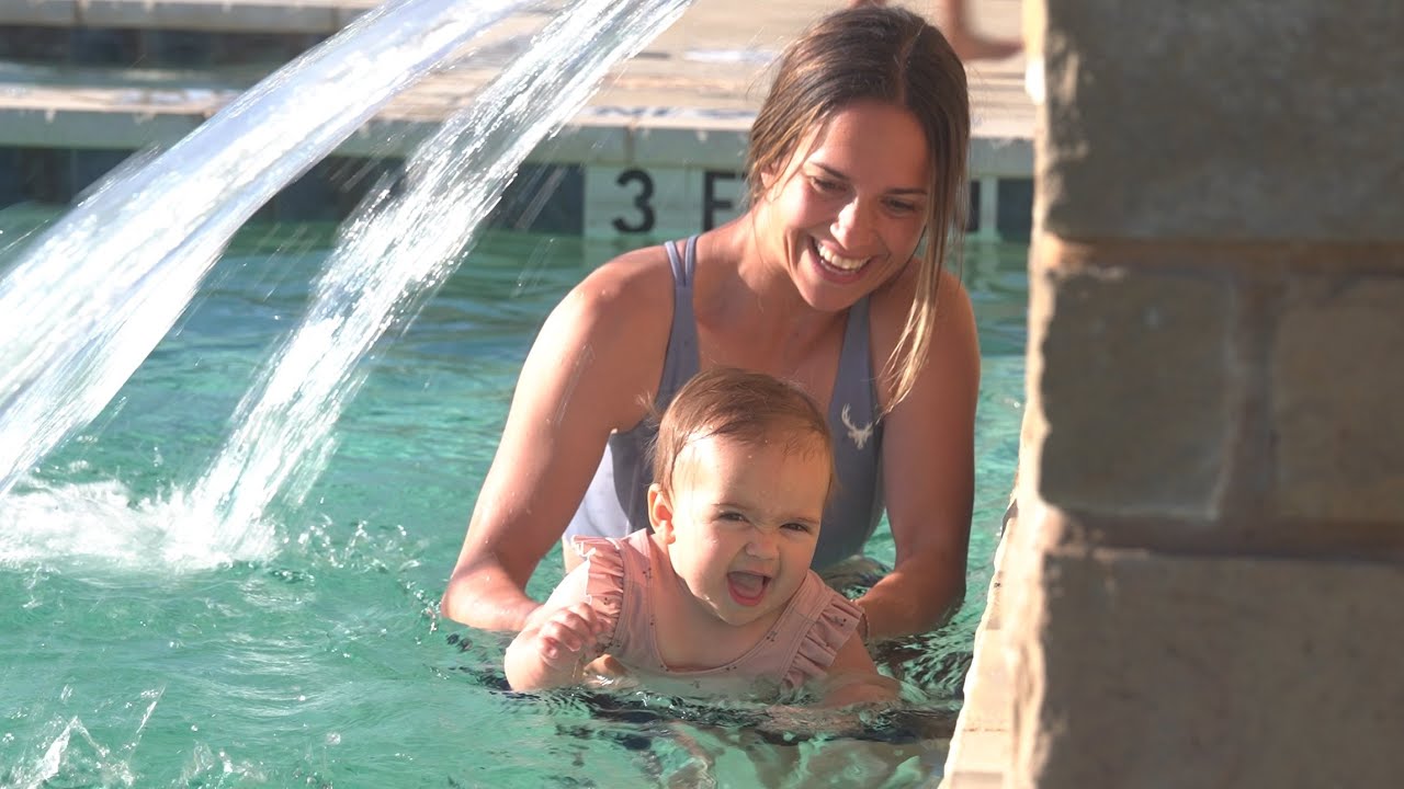 BABYS first POOL DAY!