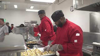 Northeast Ohio prison inmates learn food skills to help fill open positions in the restaurant indust