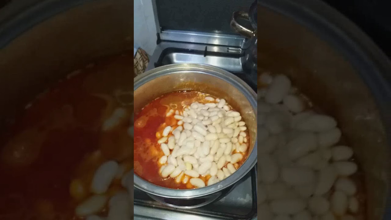 طريقة عمل الفاصوليا البيضاء والملوخيه بشوربة الفراخ