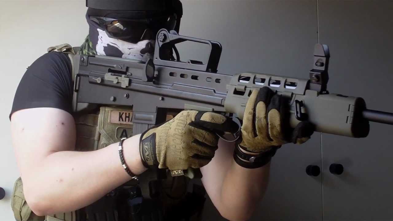 (Airsoft) L85 A2 WE - Shots with the WE L85A2. It's a Gbbr, a gas powered airsoft gun.