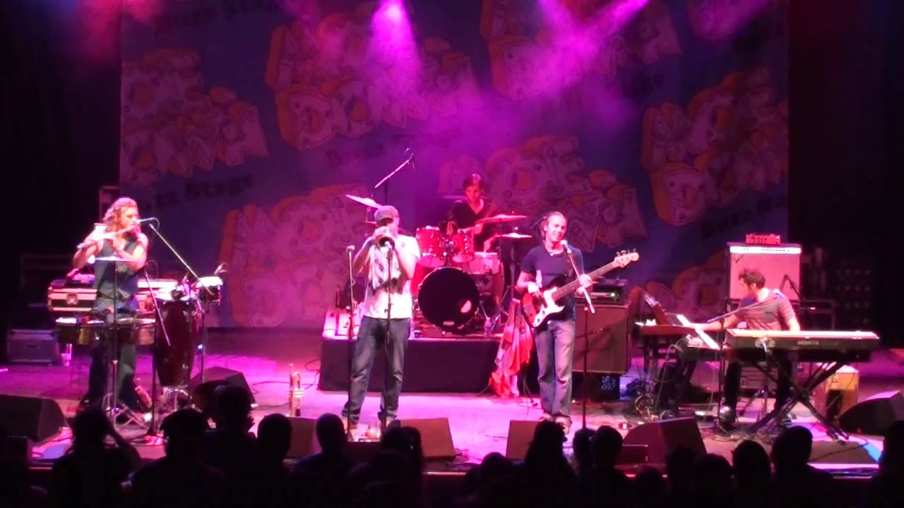 The Macpodz 9-3-2010 set 2 Live at Moe Down 11 on The Buzz Stage - Mohawk‚ NY