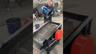 Low-profile fabric vibrating screen testing machine#Vibratingscreeningmachine  #machine