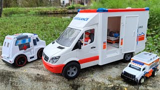 Unboxing Mainan Mobil Ambulans