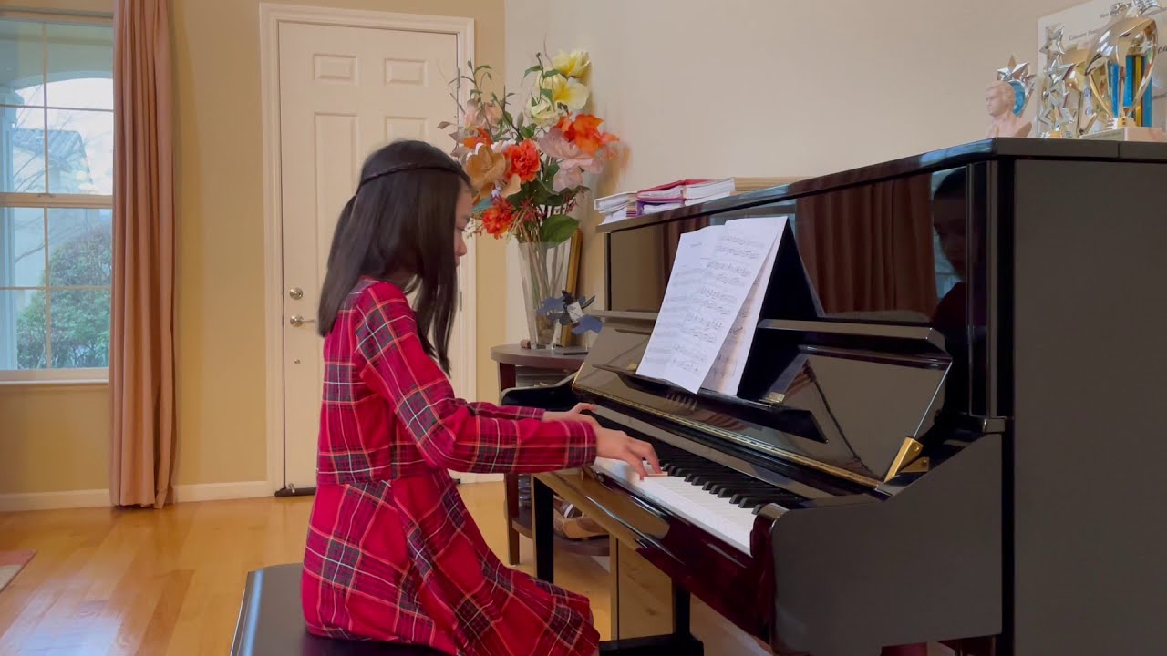 Dennis Alexander - The Promise of Spring I Vivian Nguyen