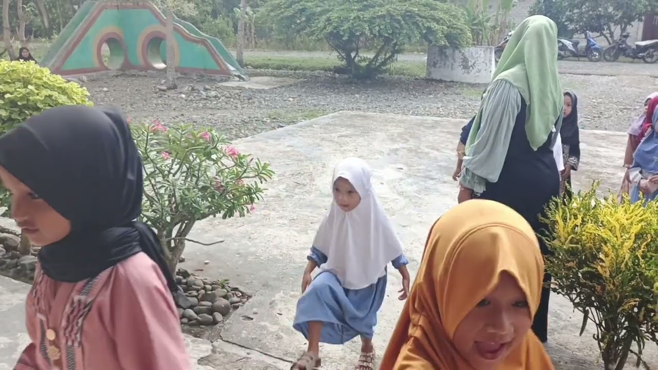 Hari Pertama Sekolah Di bulan Suci Ramadhan