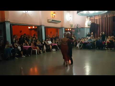 ROBERTO REIS y NATALIA LAVANDEIRA en Viva La Pepa Milonga (2/3)
