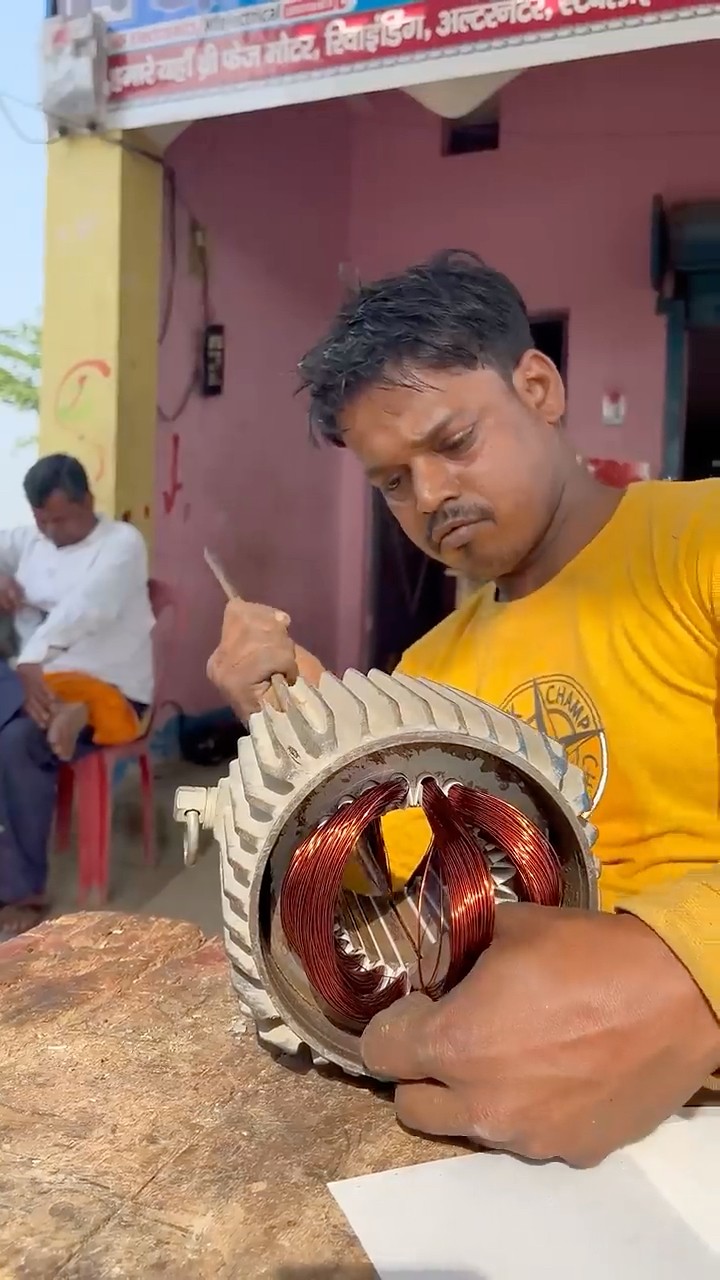 📰 ताज़ा अपडेट - ShareChat