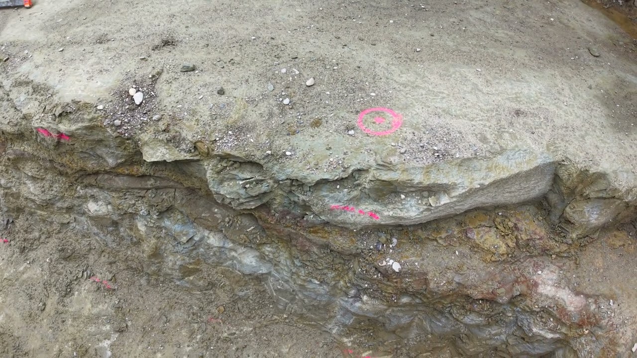 2026-03-15 Neubau Sensebrücke, rechte Senseseite. In den Baugruben  Flügelmauern und Widerlager