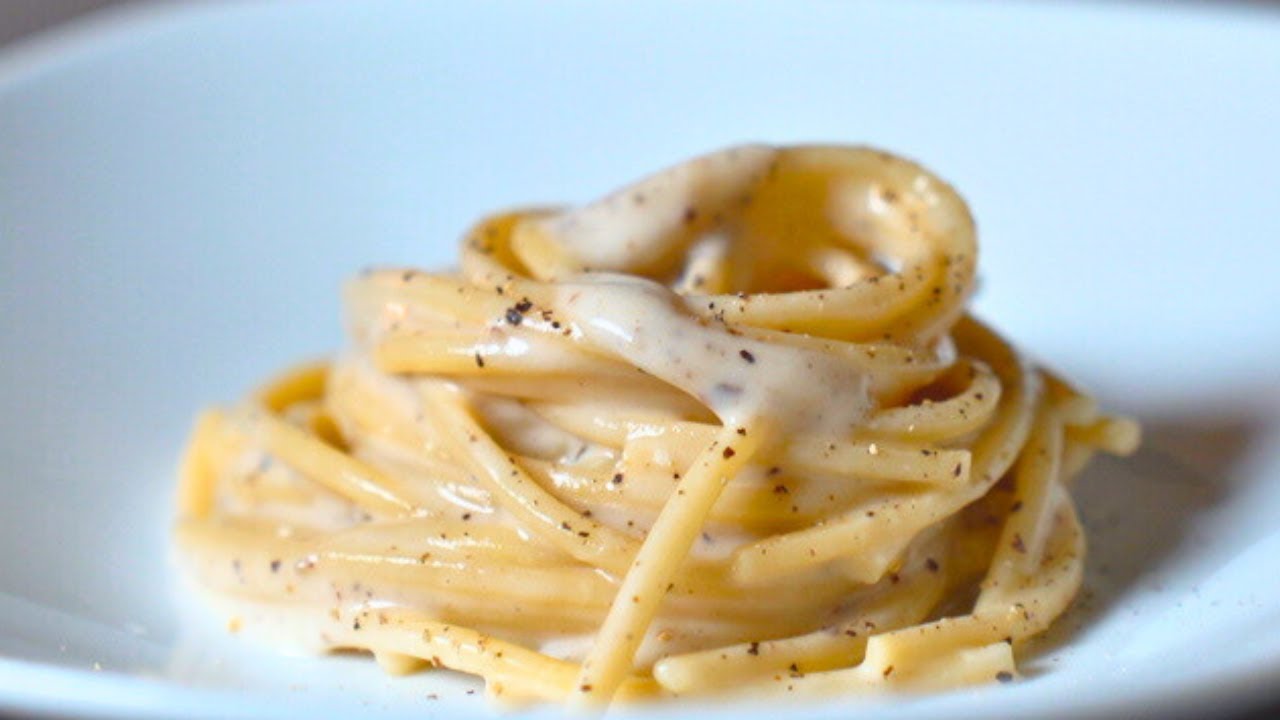 How to make BEST CACIO E PEPE spaghetti (ASMR) - YouTube