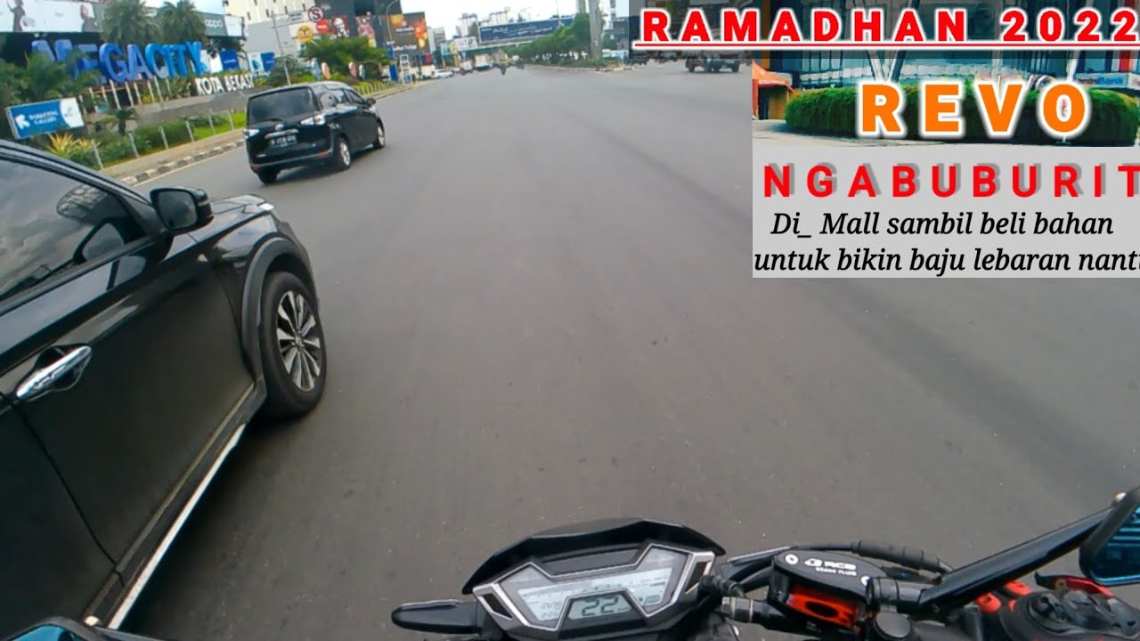 PUASANYA NGADEM DI MALL || NGABUBURIT RAMADHAN 2022 | BELI BAJU LEBARAN || SSA92_Motovlog