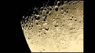 إبداع الخالق عز وجل شاهد الحفر الموجودة على سطح القمر (تصوير شهاب الشندودي) يوتيوب عمار اليوسفي