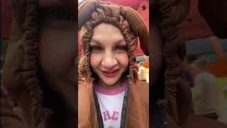 Asmonds Roach Infests The Oscar Mayer Wienermobile.