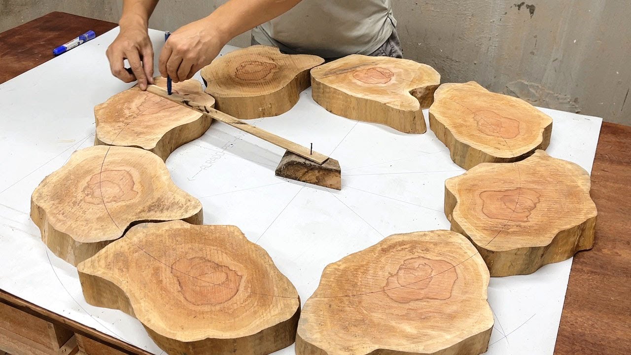 Young Genius Carpenter Turns Ancient Tree Trunk Into Beautiful Coffee Table Never Seen Before