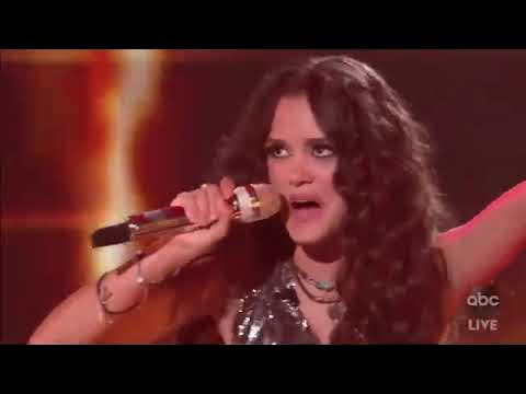 15-Year-Old Girl Slays Mötley Crüe's Live Wire on American Idol