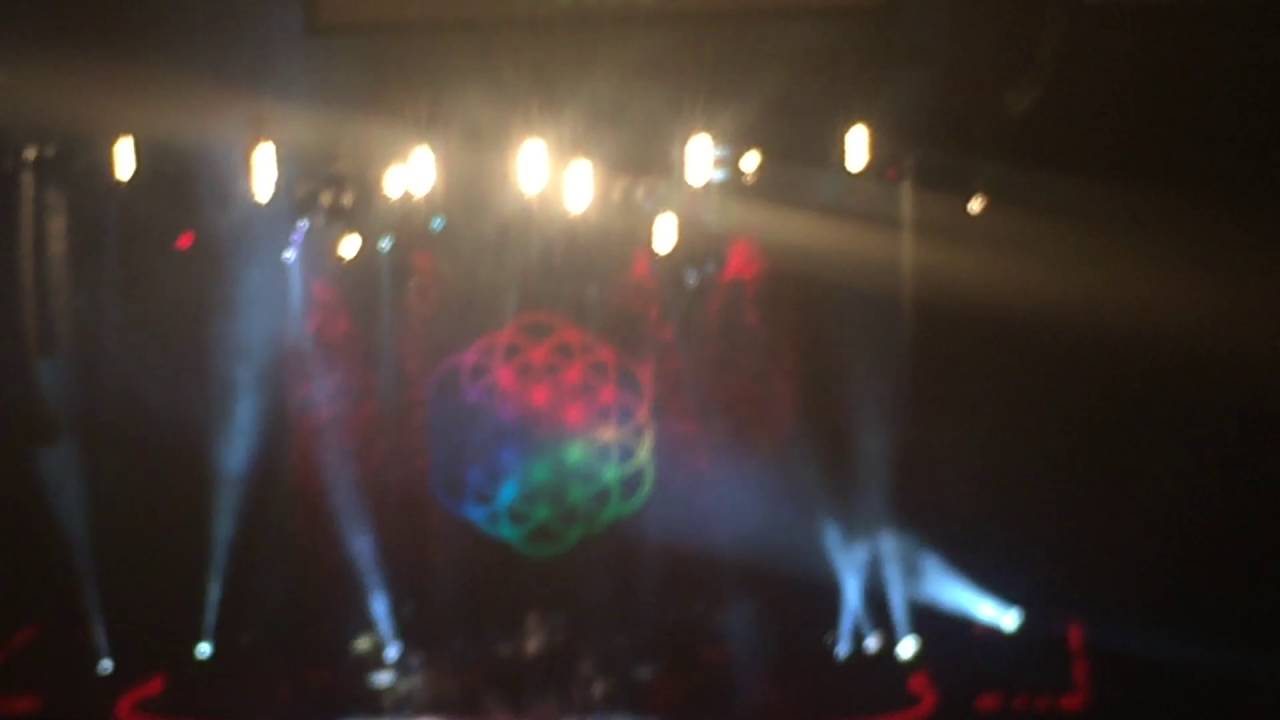 Coldplay - Beginning of Show, 