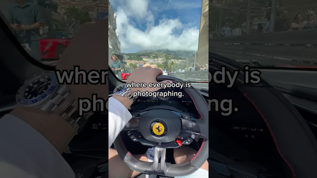 Вид от первого лица: едем на Феррари по площади казино в Монако