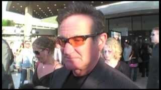 Robin Williams Interview - License to Wed