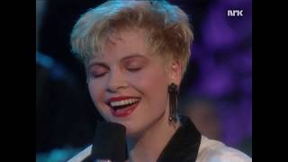 Download Lagu Tomboy - Shadows On the Wall (NRK 31 Dec 1989) MP3 Download Lagu Tomboy - Shadows On the Wall (NRK 31 Dec 1989) MP3