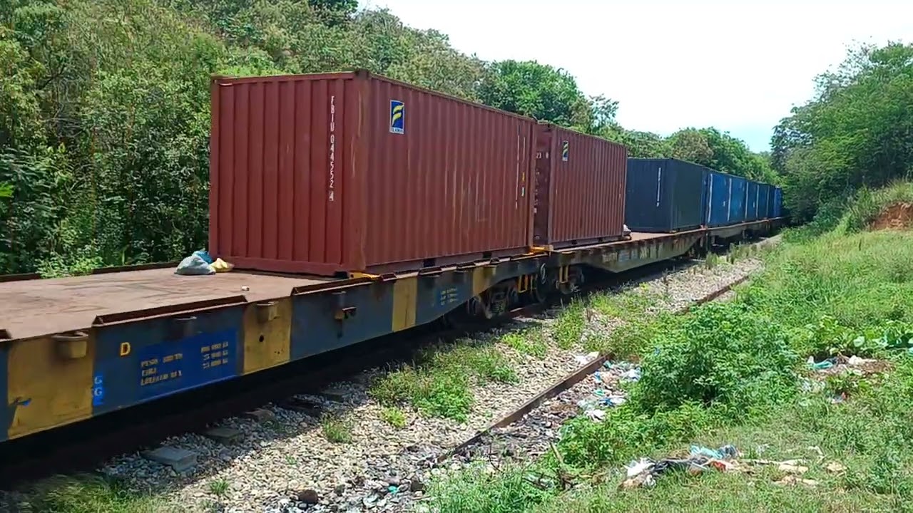 MRS Logistica - Dupla de AC44i no KRV com containers e GDT próximo de Austin - Nova Iguaçu - RJ