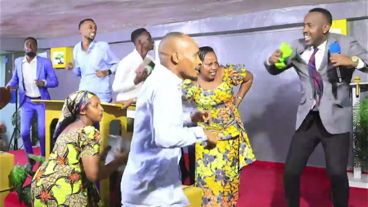 ALINE NA PASTOR RUTABARA BAKIJE UMURIRO UMUNEZERO WEEEE