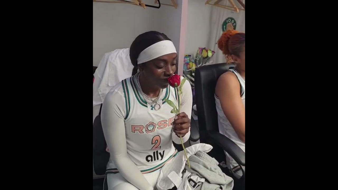 👀 Kahleah Copper gets Rose of the Game | Unrivaled women's basketball 