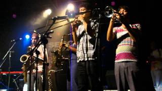 Abayomy Afrobeat Orquestra - Malunguinho [13.10.2011]