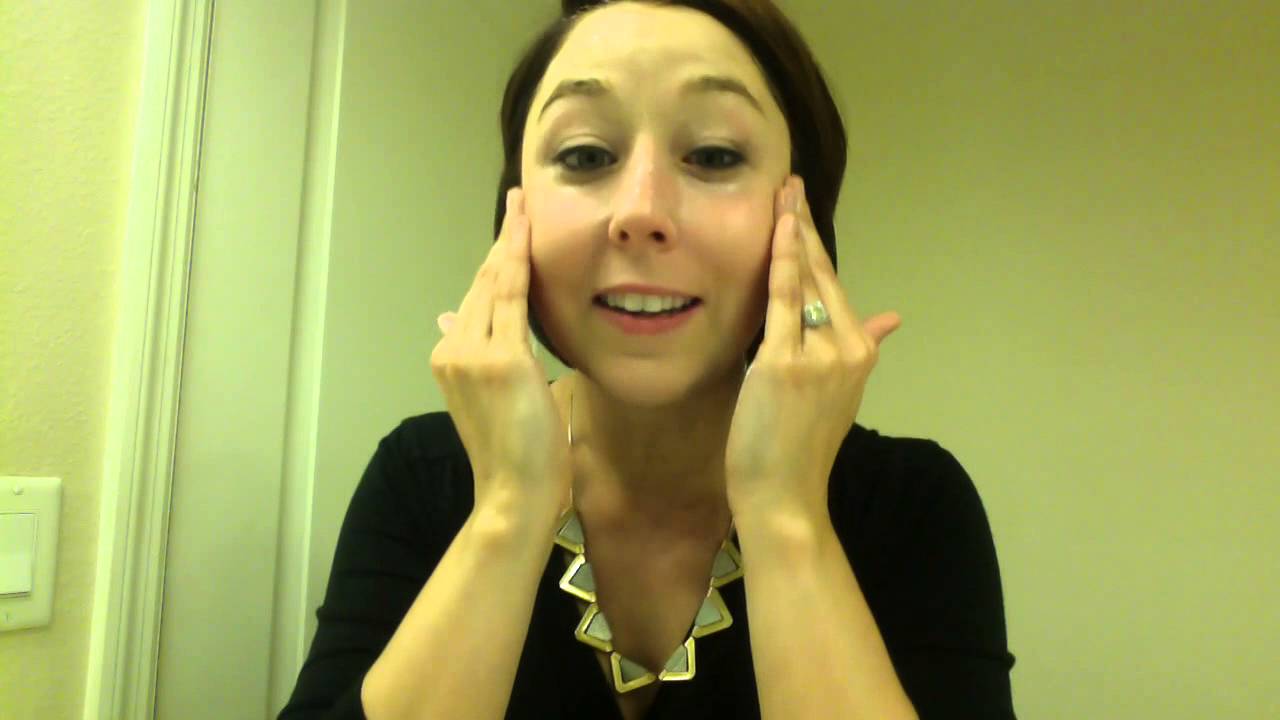 Rodan + Fields REVERSE Regimen Step 1 - YouTube