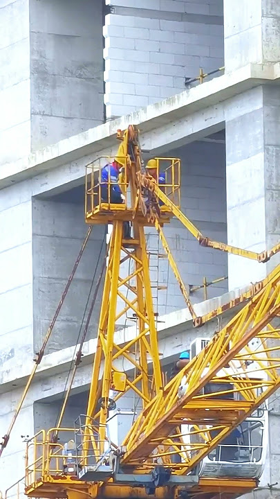 Removal process of tower crane
