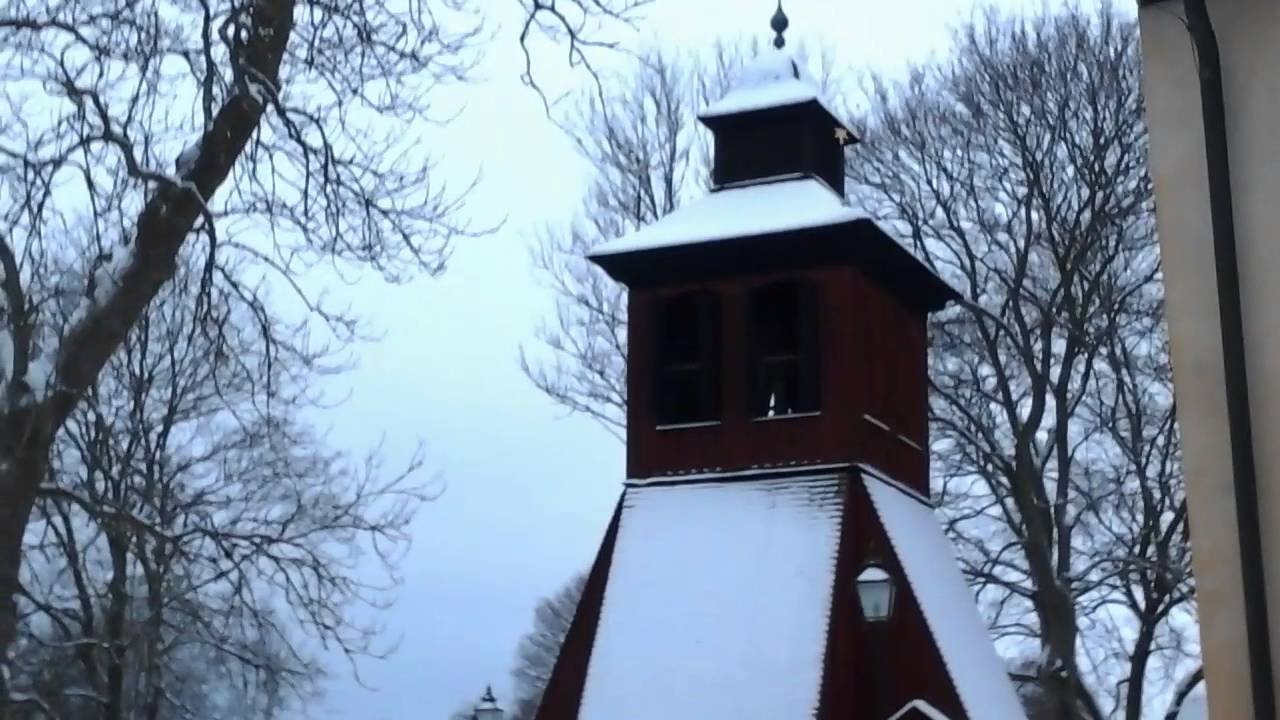 Ringning med lillklockan i Sala sockenkyrka