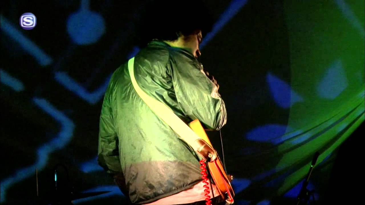 前野健太 - ダンス @ 音泉温楽 2010 - YouTube